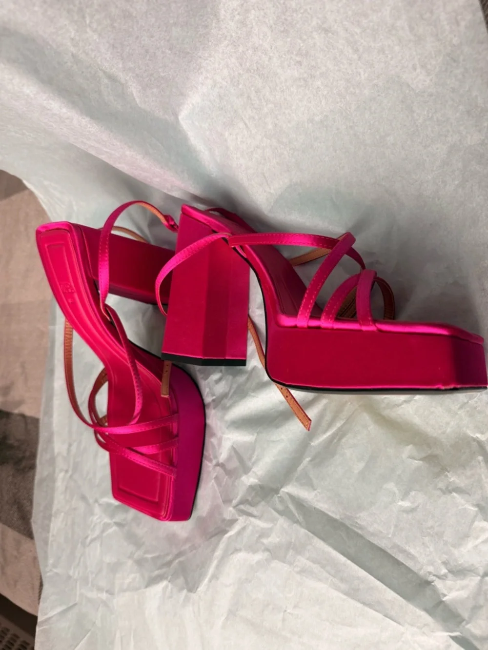 Zara NEW Hot Pink Strappy Block Heel platform Sandals - Picture 2 of 6